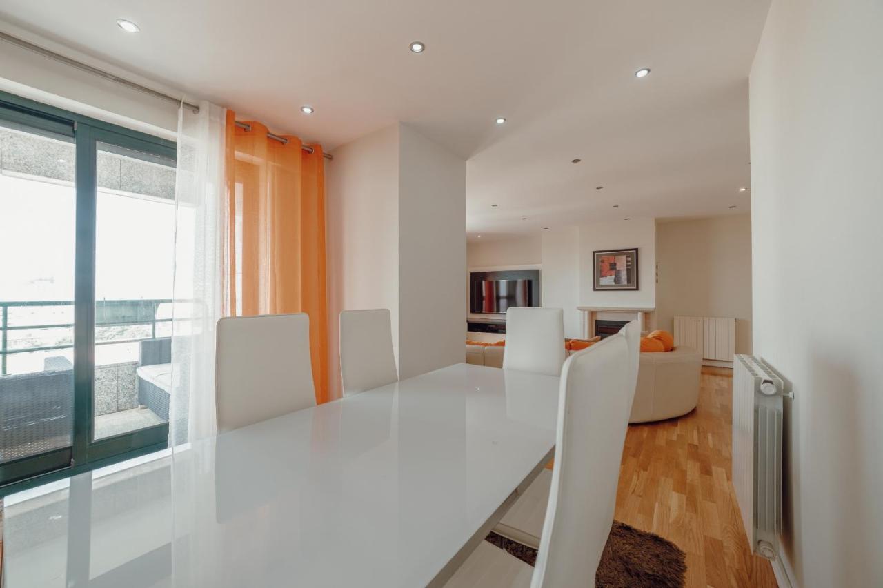 Appartamento Downtown Grand Tower View By Vacationy OOporto Esterno foto