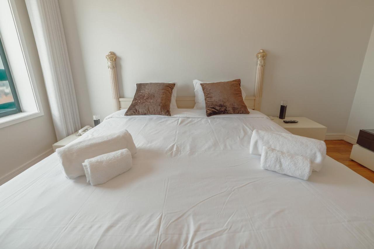 Appartamento Downtown Grand Tower View By Vacationy OOporto Esterno foto