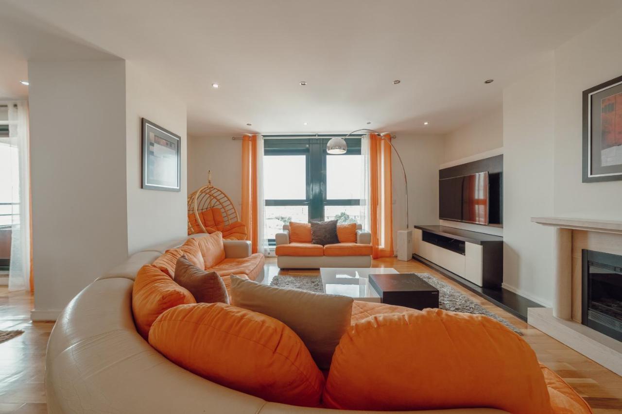 Appartamento Downtown Grand Tower View By Vacationy OOporto Esterno foto