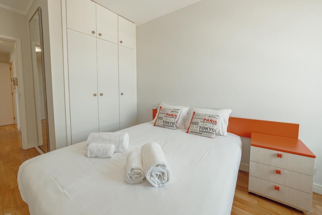 Appartamento Downtown Grand Tower View By Vacationy OOporto Esterno foto