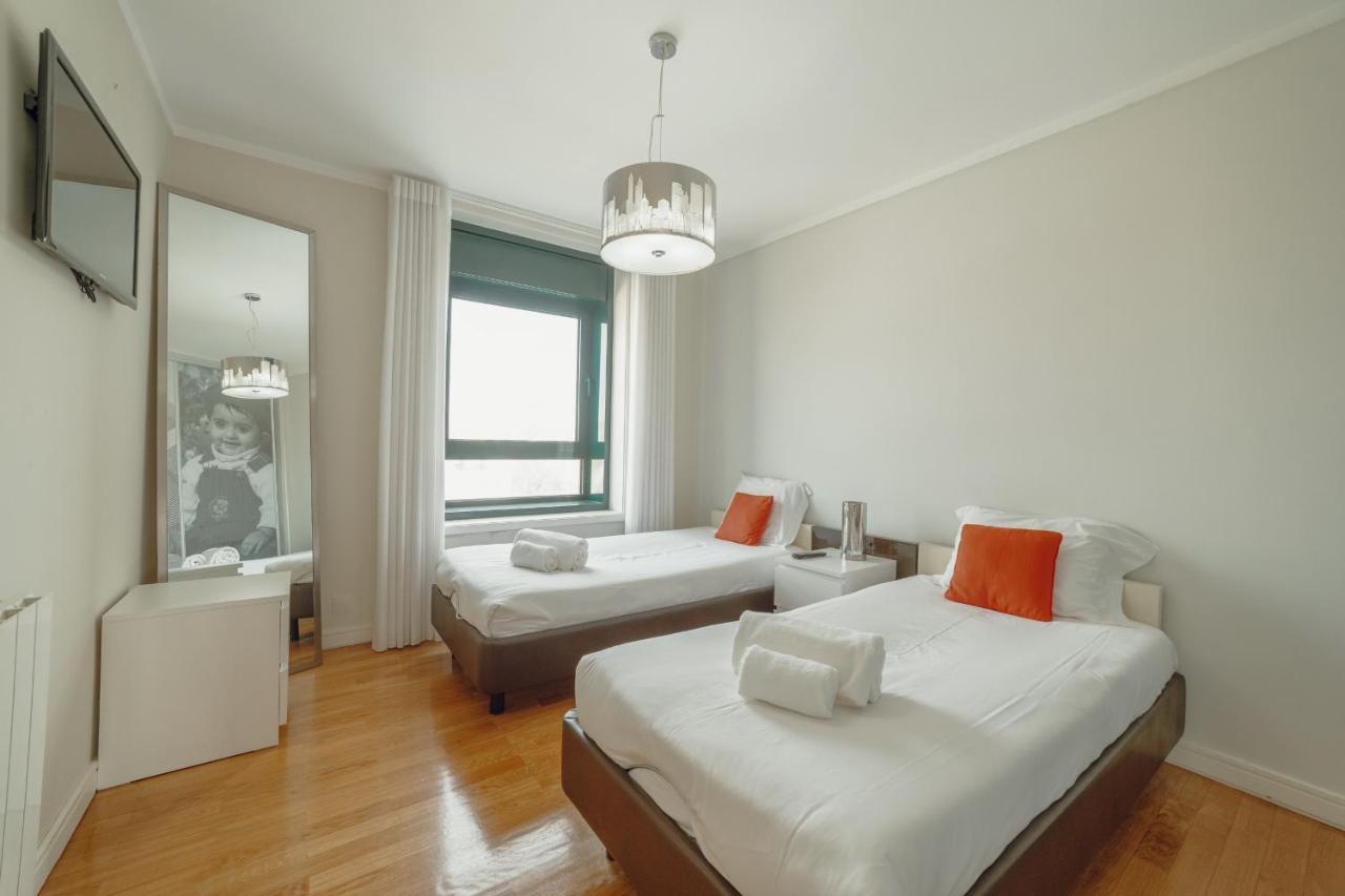Appartamento Downtown Grand Tower View By Vacationy OOporto Esterno foto