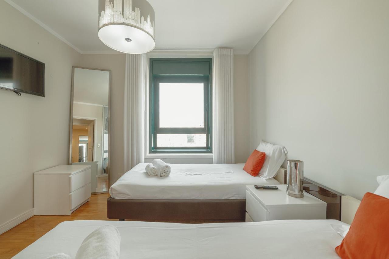 Appartamento Downtown Grand Tower View By Vacationy OOporto Esterno foto