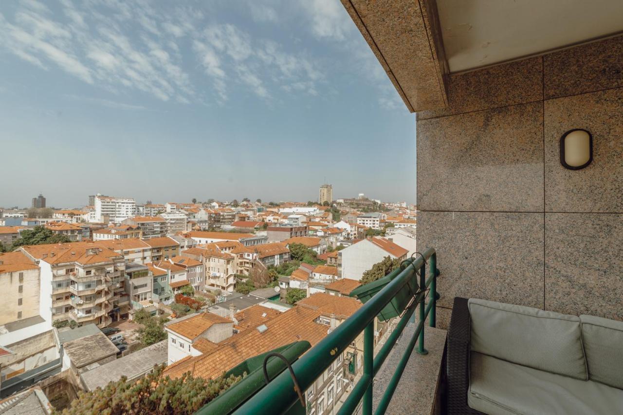 Appartamento Downtown Grand Tower View By Vacationy OOporto Esterno foto